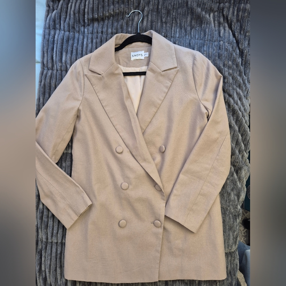 Women's Tan Blazer - Picture 5 of 5